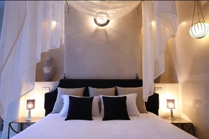 Room 21 of 48