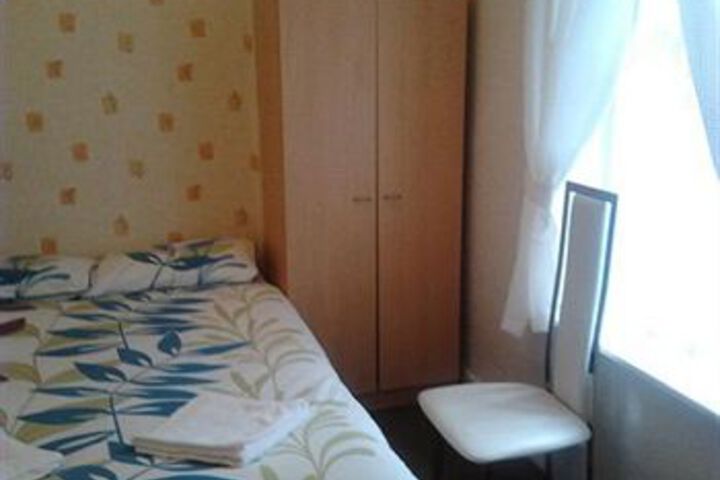 Room 8 of 20