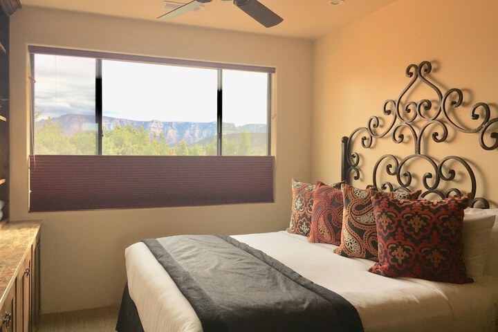 Room 13 of 285