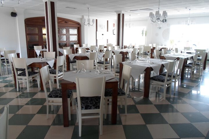 Dining 53 of 67