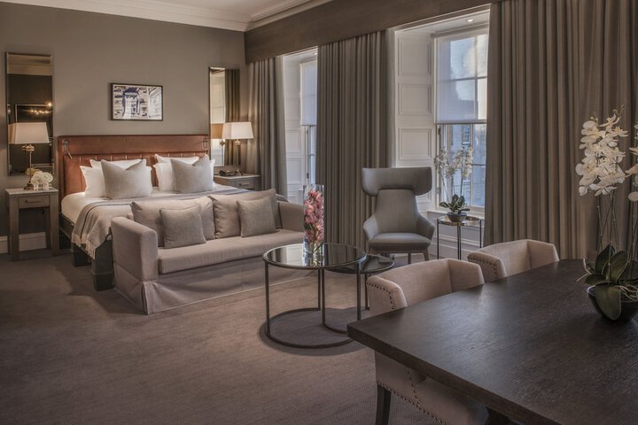 Room 25 of 140