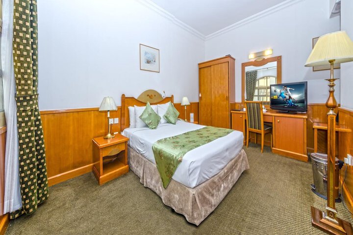 Room 20 of 49