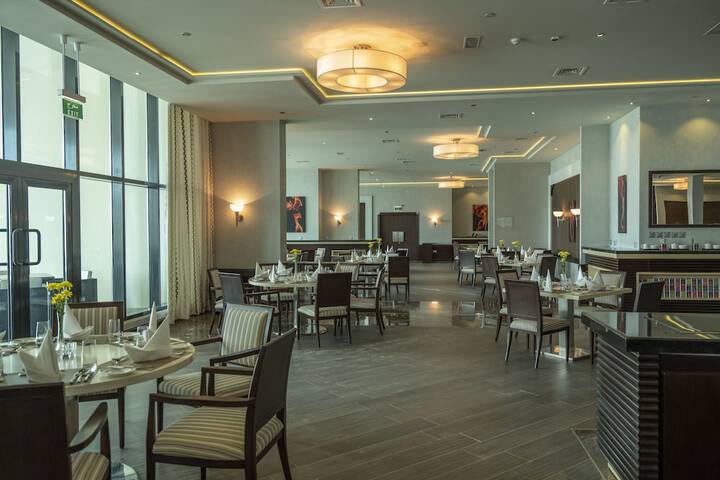 Dining 66 of 81