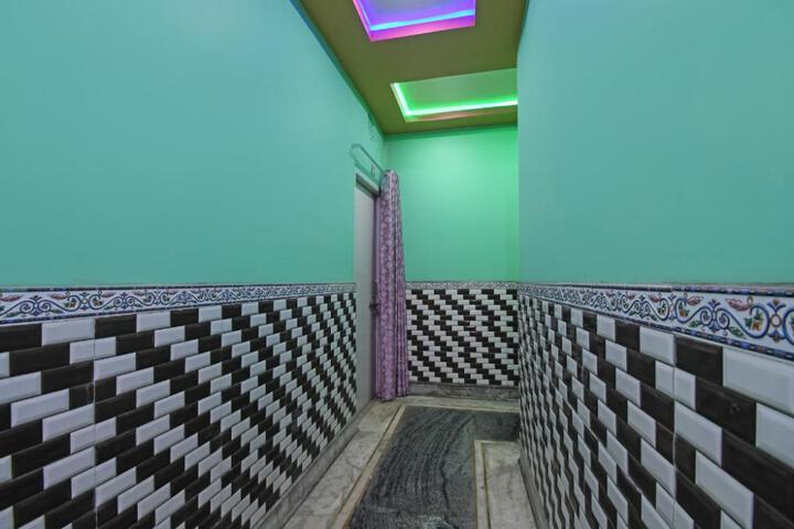 Hotel O by OYO Yuvraj Lodge