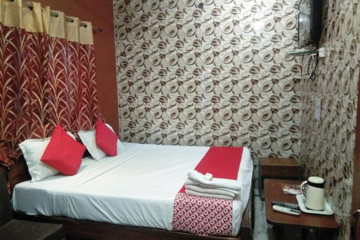Room 10 of 17