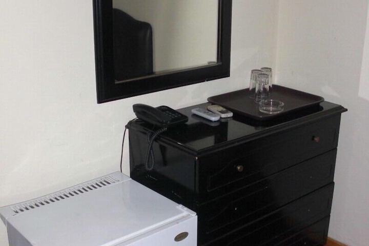 Mini-refrigerator