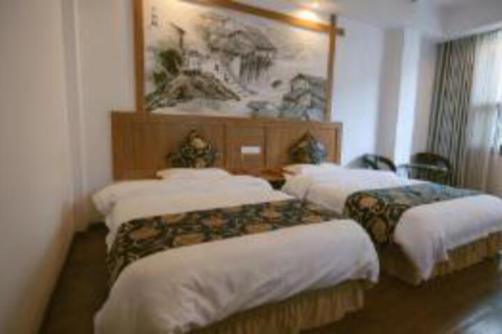 Room 12 of 14