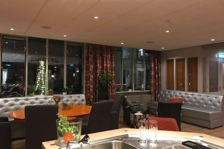 Hotel Interior 4 of 39