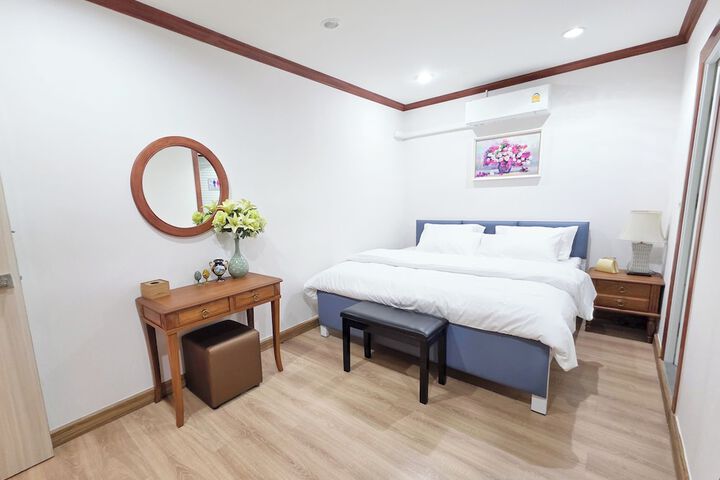 Room 49 of 76