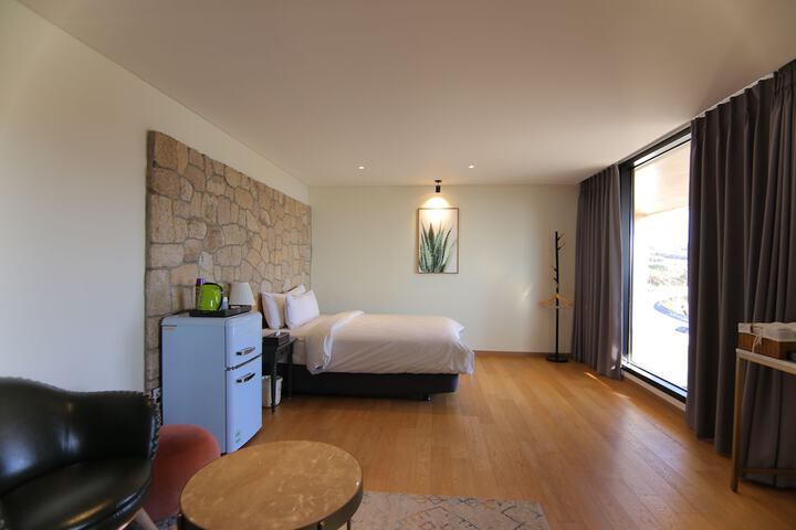Room 148 of 190