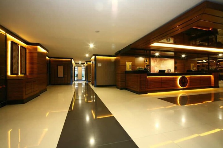 Hotel Lobby