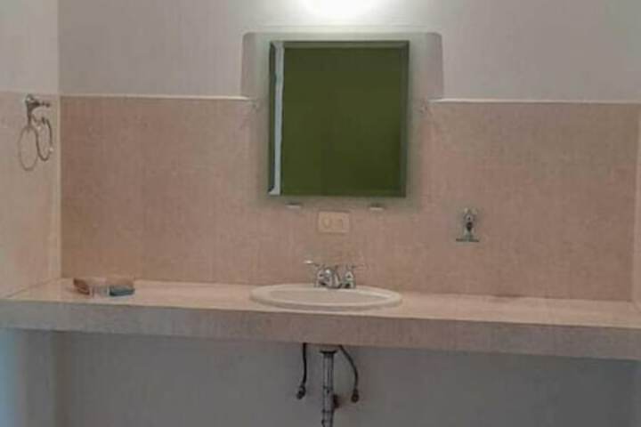 Room 6 of 7