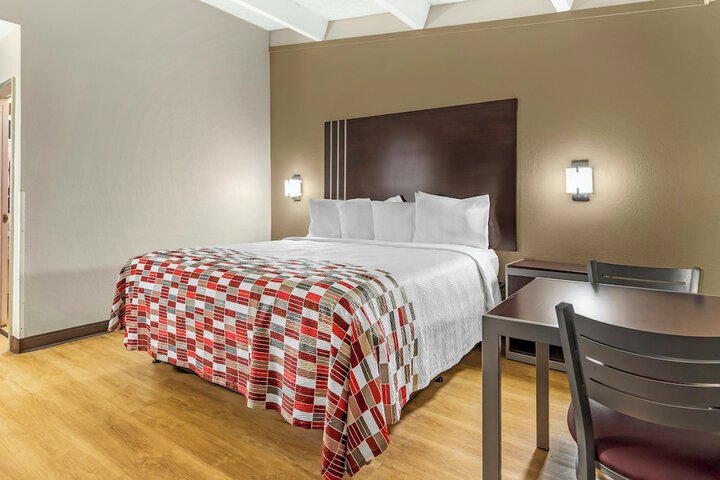 Room 14 of 33
