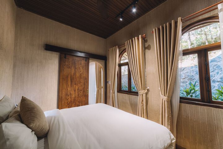 Room 91 of 210