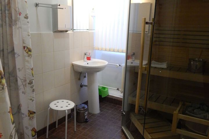 Room 54 of 86