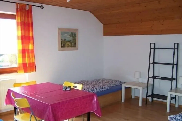 Room 5 of 5
