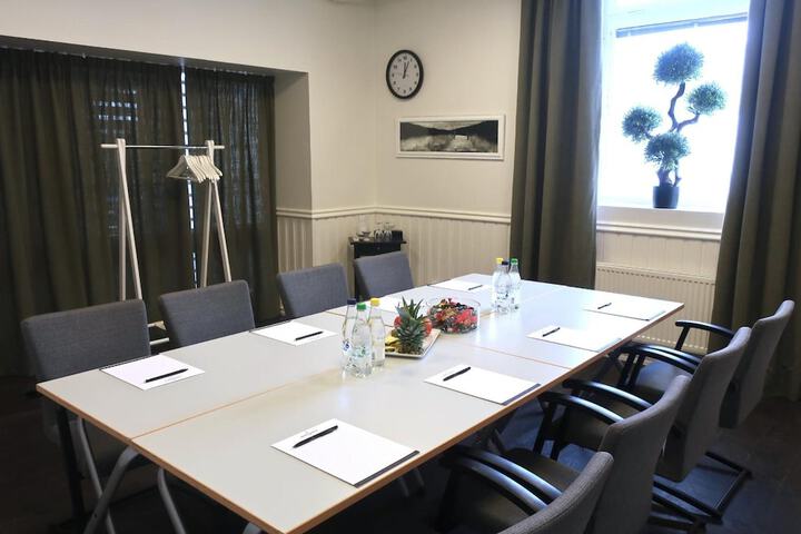 Meeting 40 of 49