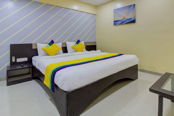 Room 17 of 35