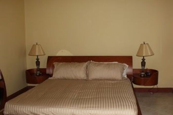 Room 43 of 181