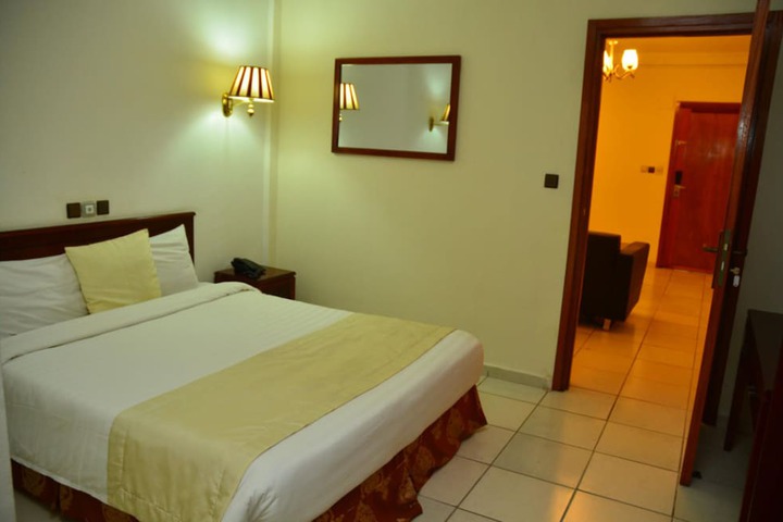 Room 5 of 36