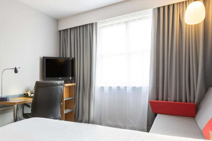 Room 15 of 63