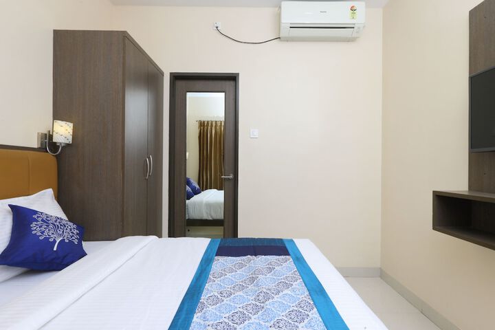 Room 9 of 20
