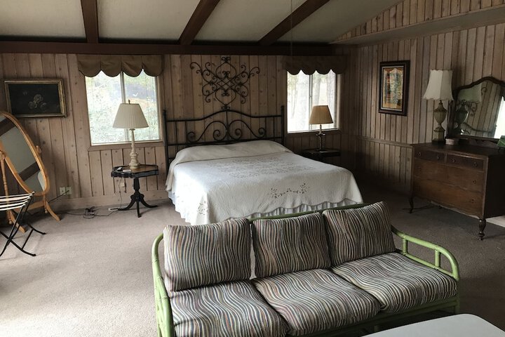 Room 44 of 400