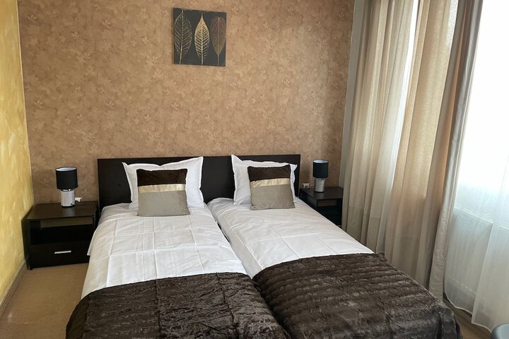 Room 7 of 15