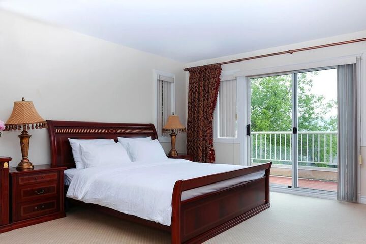 Room 5 of 27