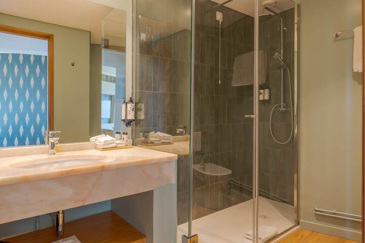 Clean Restrooms