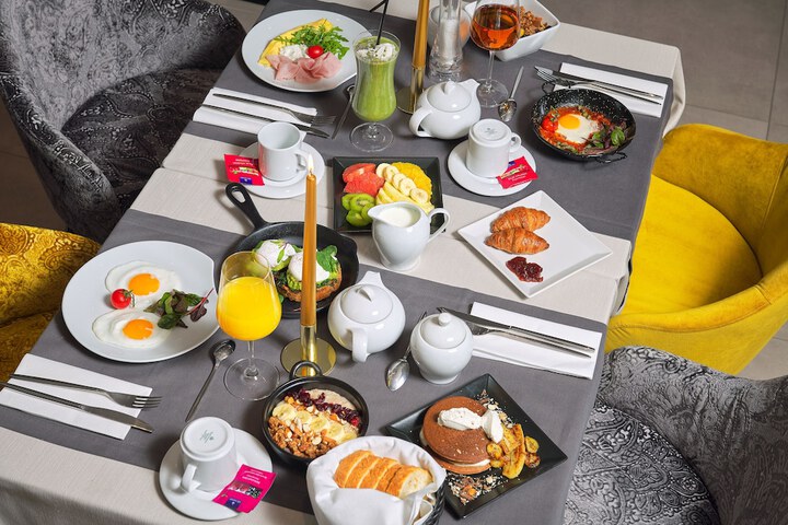 Breakfast/Coffee Service 50 of 66