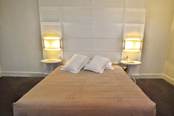 Room 16 of 63