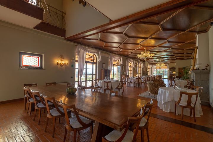Ballroom/Hall 7 of 20