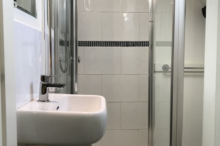 Room 45 of 61