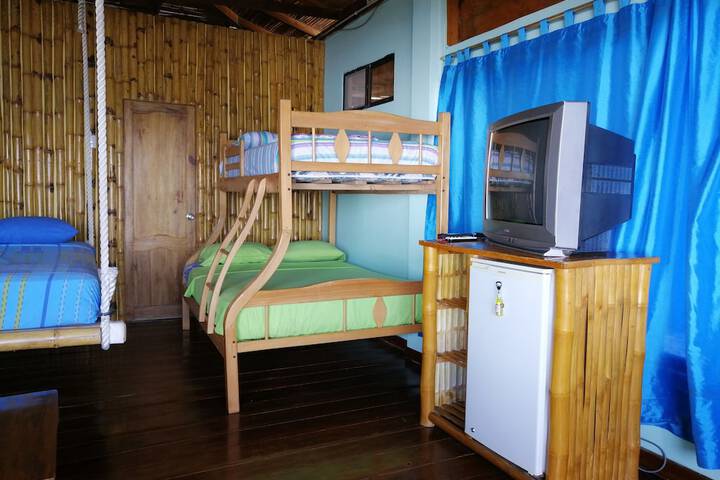 Room 6 of 30