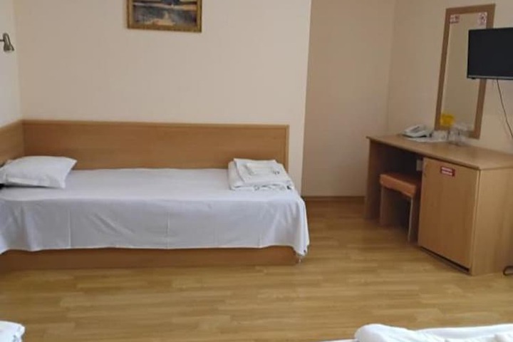 Room 3 of 17