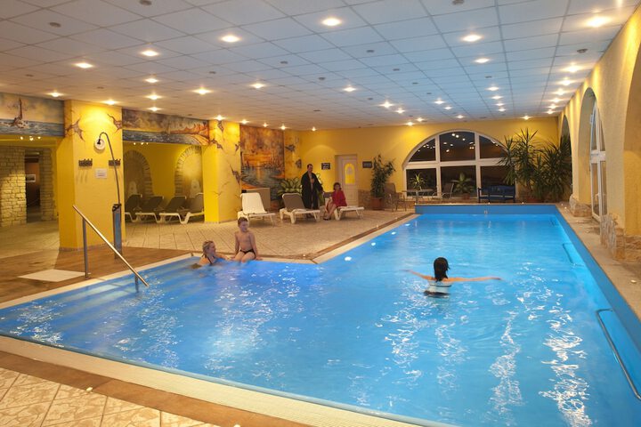 Spa 9 of 17