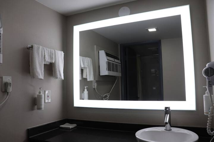 Room 45 of 62