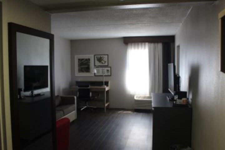 Room 23 of 36