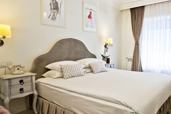 Room 13 of 25