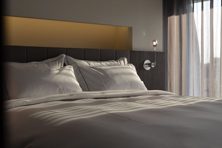 Room 10 of 82