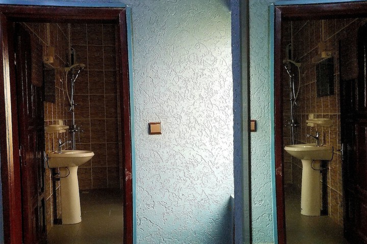 Room 42 of 85