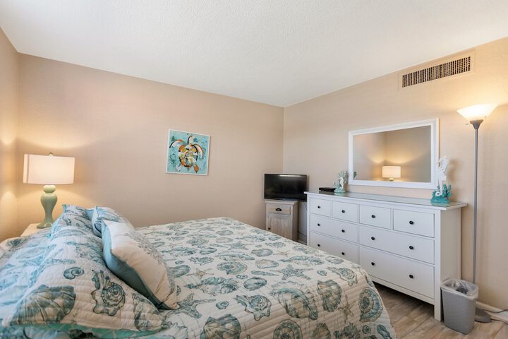 Room 81 of 325