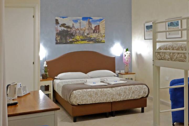 Room 6 of 37
