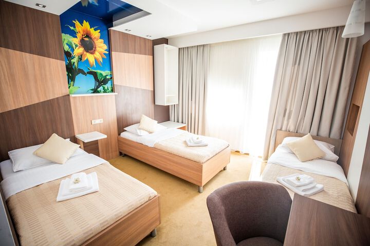 Room 8 of 40