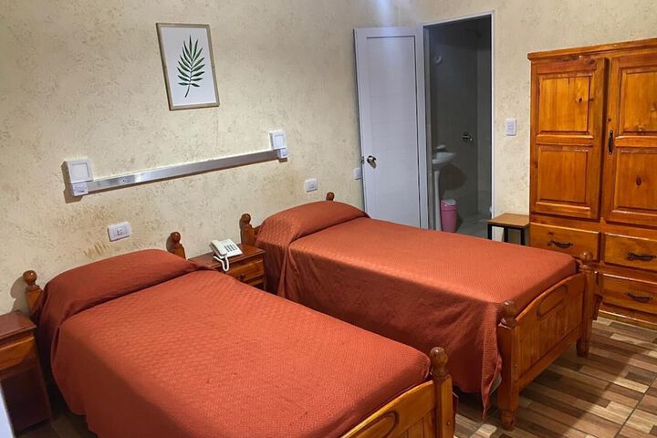 Room 14 of 28