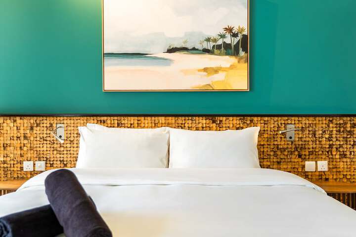 Room 2 of 38
