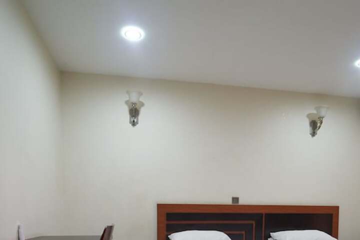 Room 3 of 3