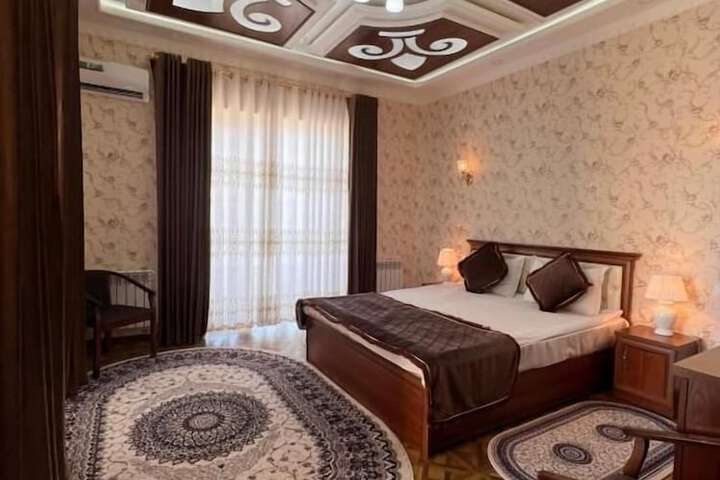Room 9 of 26