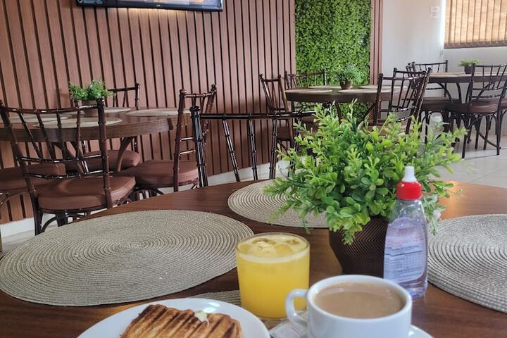 Breakfast/Coffee Service 18 of 30